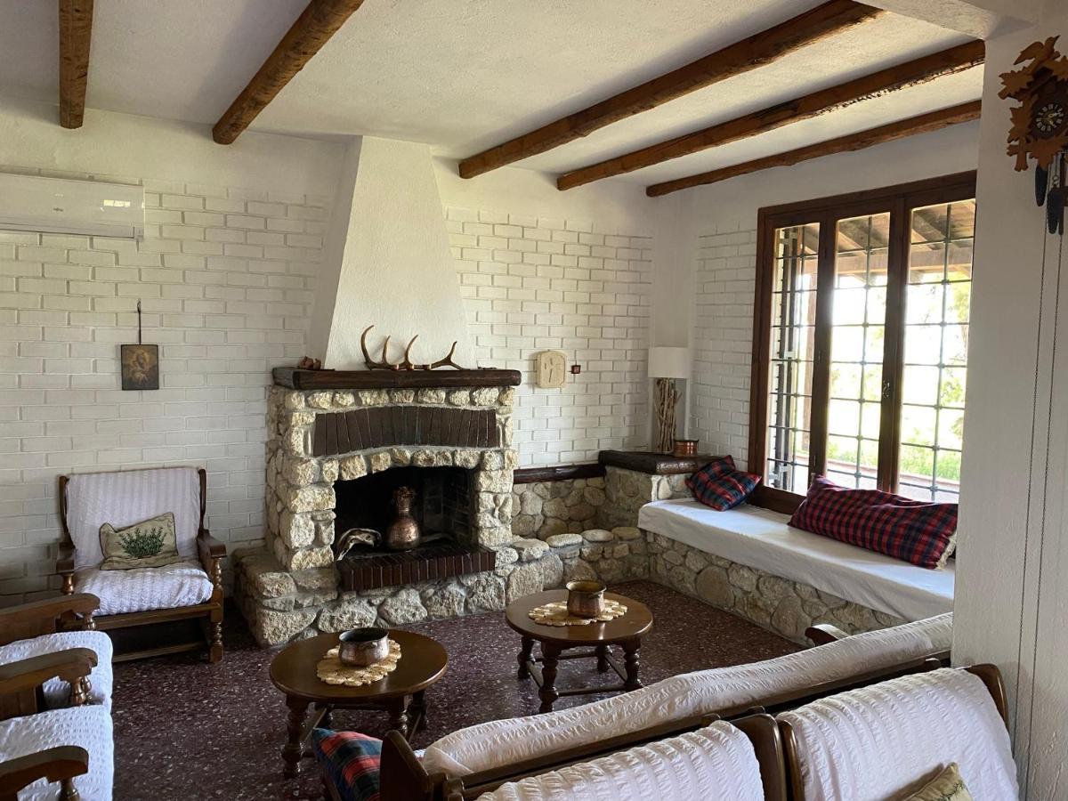 Wild Oaks Cottage Kriopigi Extérieur photo